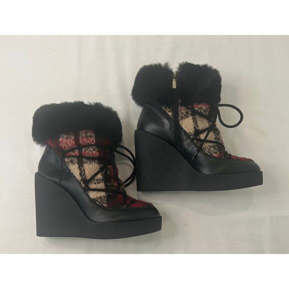 Jessica Simpson women's Wedge Red Plaid with Black Fur Boots - Picture 4 of 4